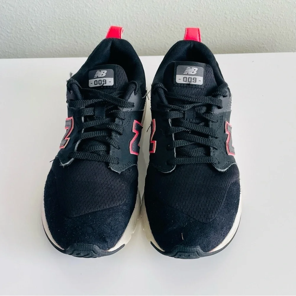 New Balance 009 women size 7